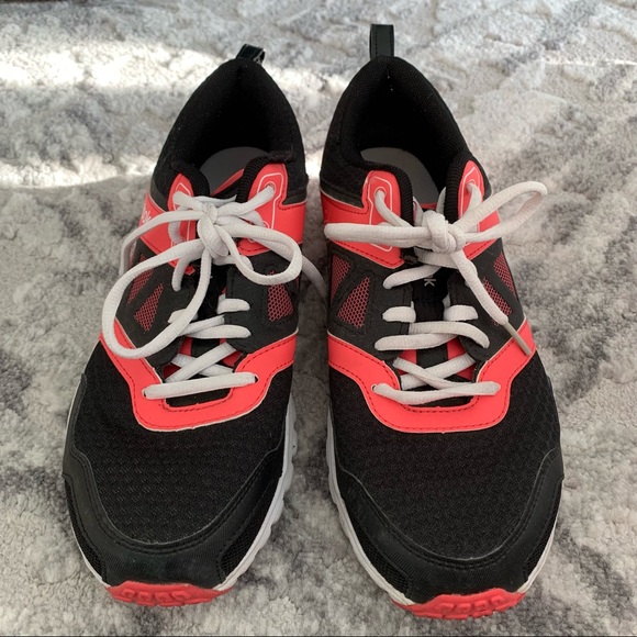 Reebok Realflex Black, Coral Pink & White Running Shoes - Picture 2 of 10